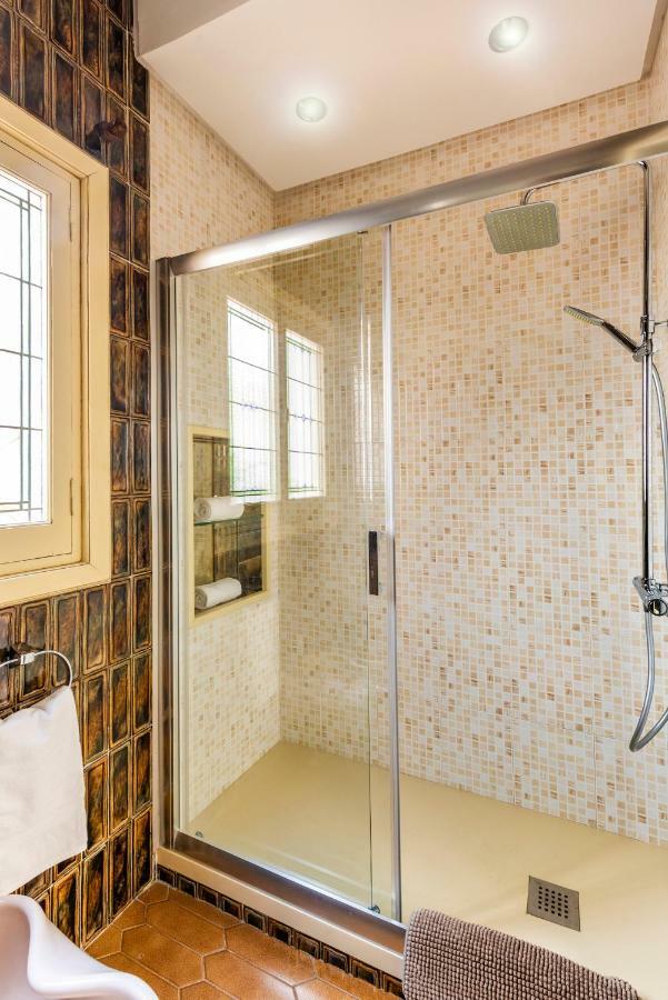 Hsh Suites Barrio Santa Cruz Севиля Екстериор снимка