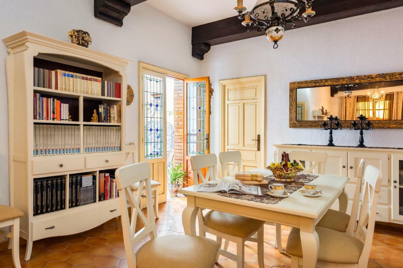 Hsh Suites Barrio Santa Cruz Севиля Екстериор снимка