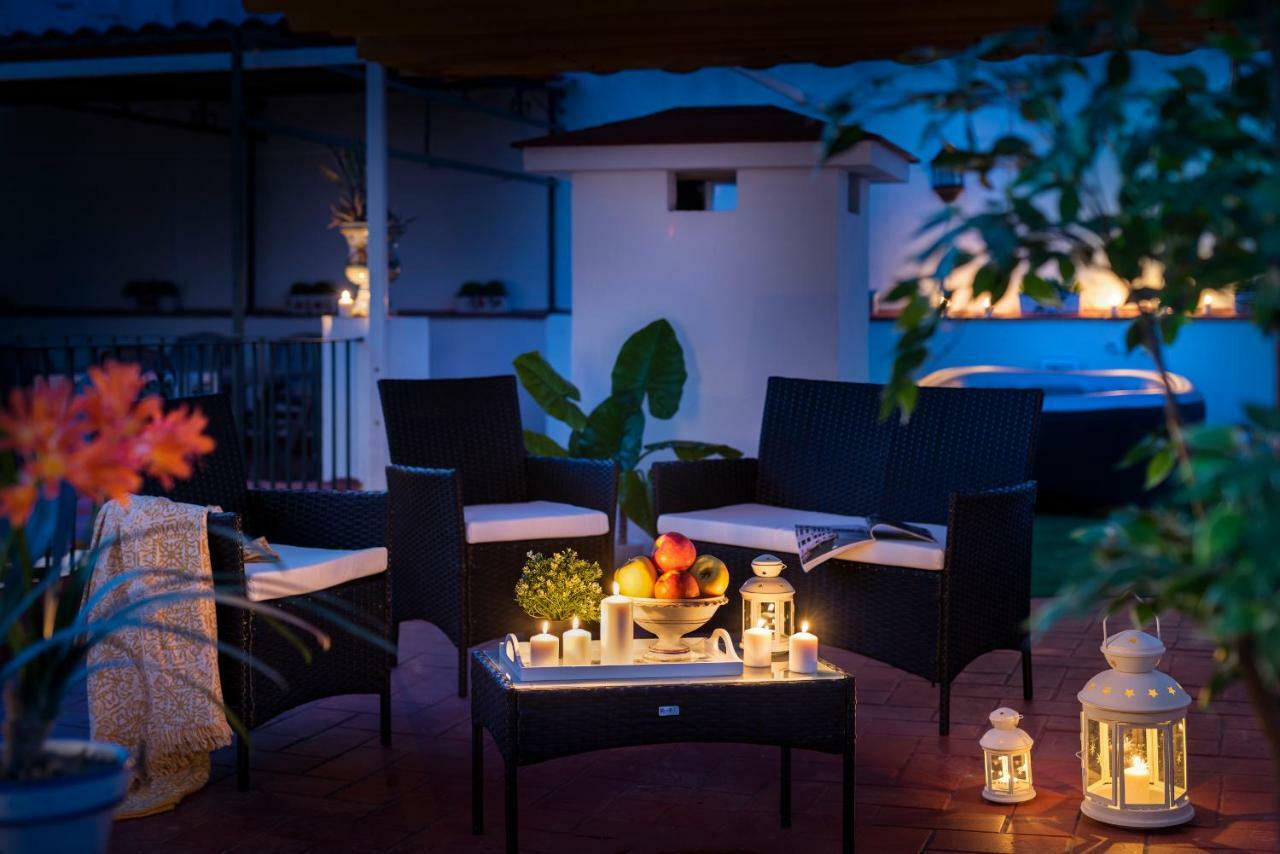 Hsh Suites Barrio Santa Cruz Севиля Екстериор снимка